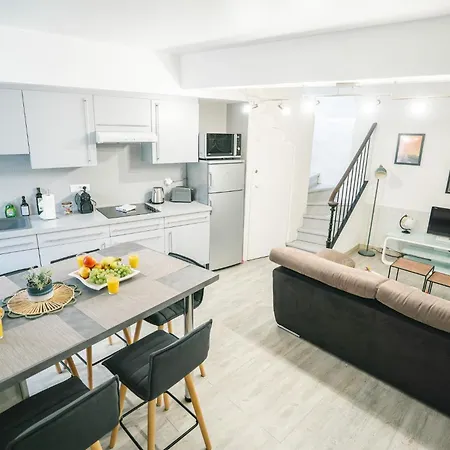 Holiday home Au Pied Des Remparts- Maison De Caractere-3 Ch-ac *