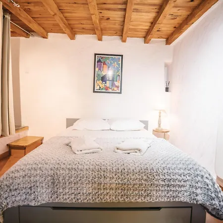 Holiday home Au Pied Des Remparts- Maison De Caractere-3 Ch-ac *