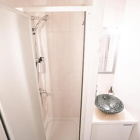 Au Pied Des Remparts- Maison De Caractere-3 Ch-ac Carcassonne