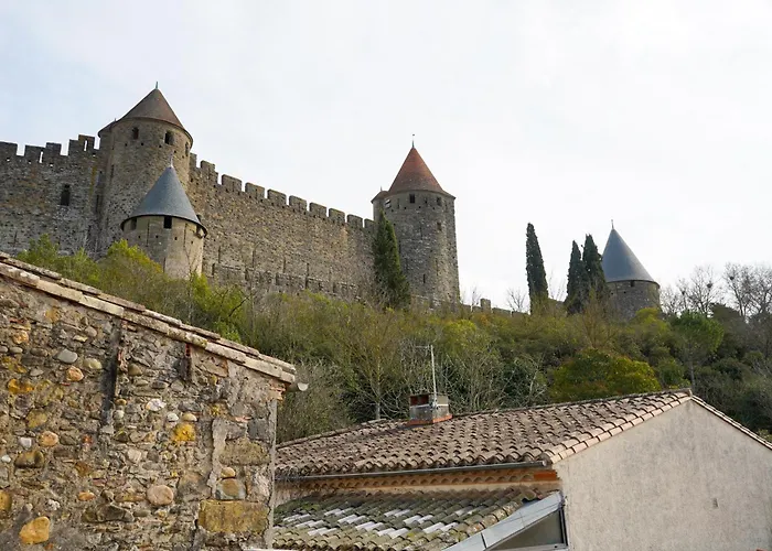Au Pied Des Remparts- Maison De Caractere-3 Ch-ac