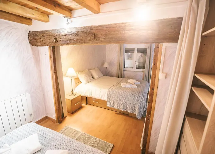 Au Pied Des Remparts- Maison De Caractere-3 Ch-ac بيت للعطل