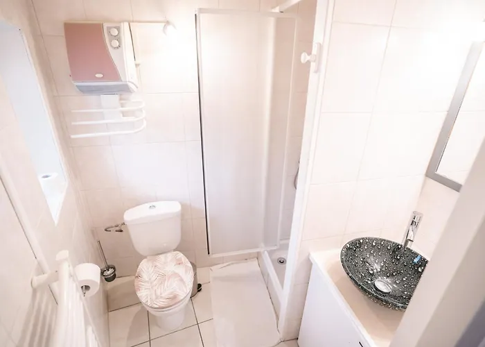 Au Pied Des Remparts- Maison De Caractere-3 Ch-ac * קרקסון